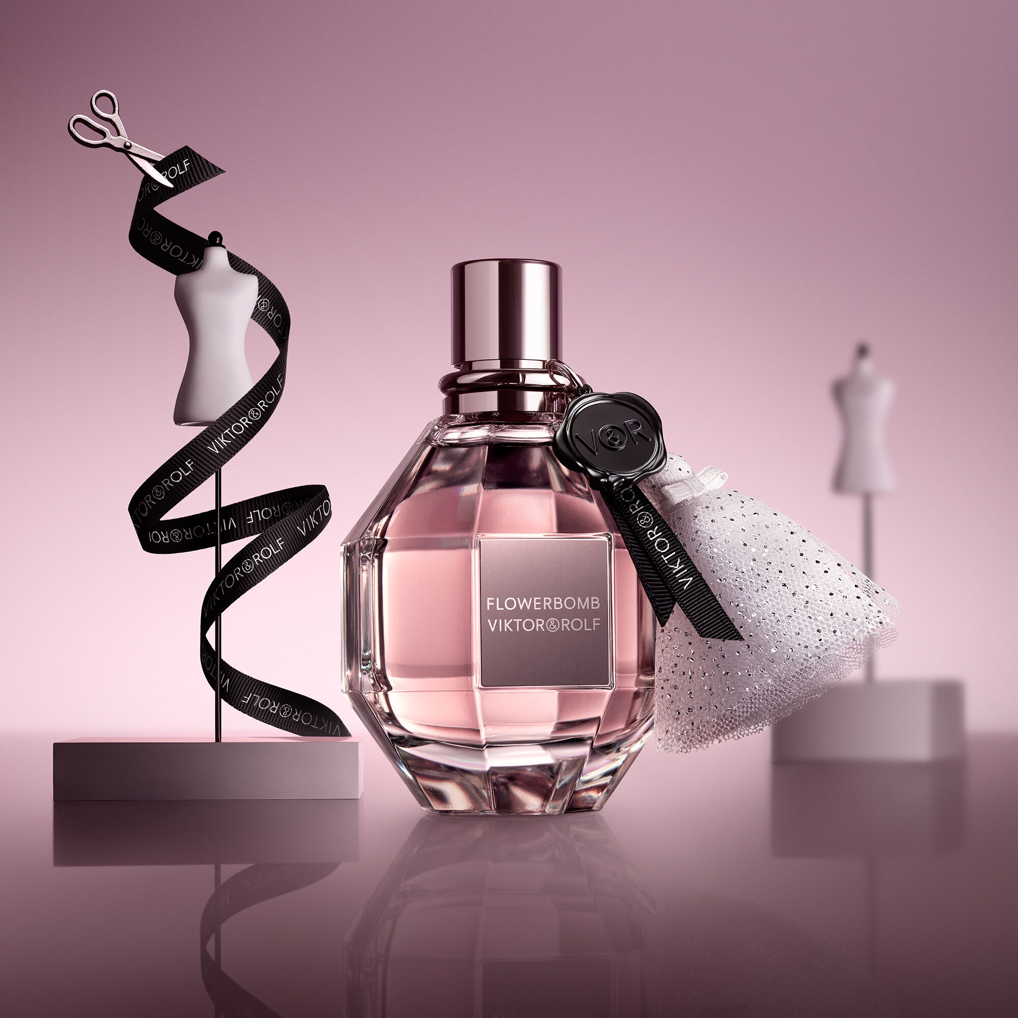Flowerbomb Eau De Parfum by Viktor & Rolf