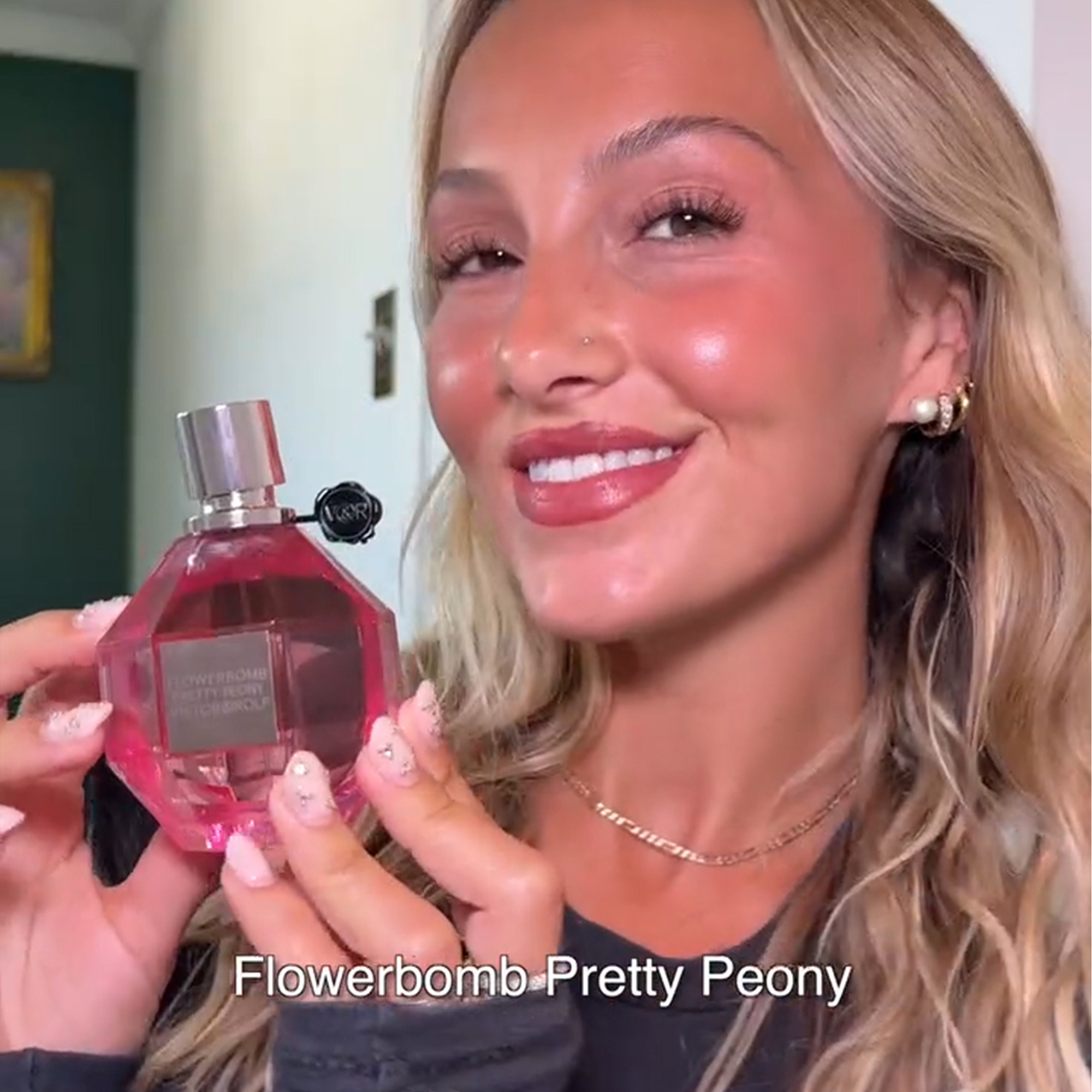 Flowerbomb Pretty Peony Perfume | Viktor&Rolf Fragrances